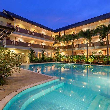 Chaiyapruek Suites Джомтьен Экстерьер фото