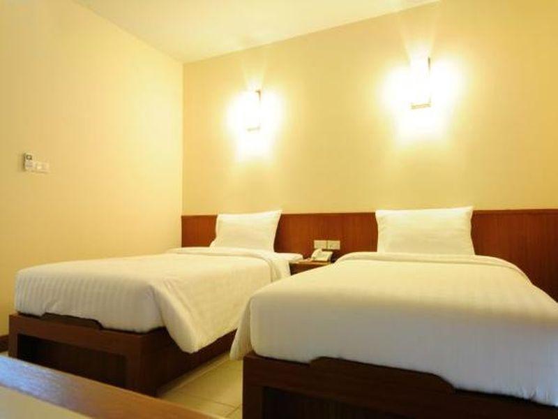 Chaiyapruek Suites Джомтьен Экстерьер фото